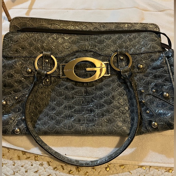 Guess Gray Embossed Shoulder Bag. - Picture 1 of 9
